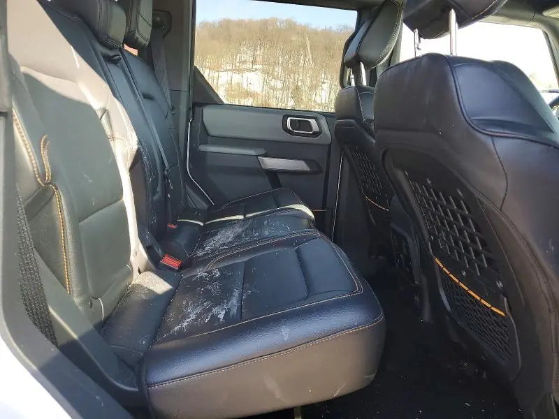 2023 FORD BRONCO BASE  