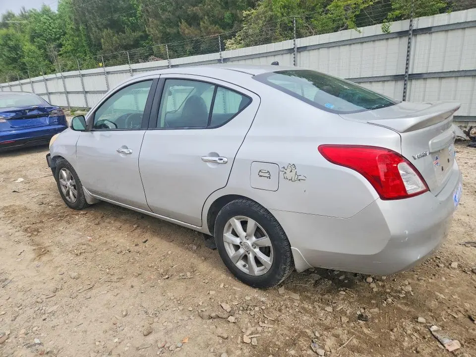 2014 NISSAN VERSA 1.6 SV  