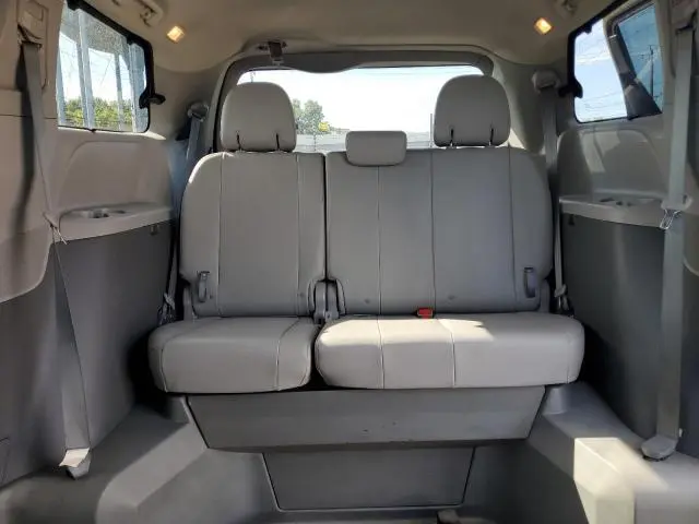 2015 TOYOTA SIENNA XLE  