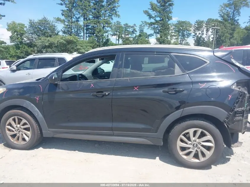 2016 HYUNDAI TUCSON SE
