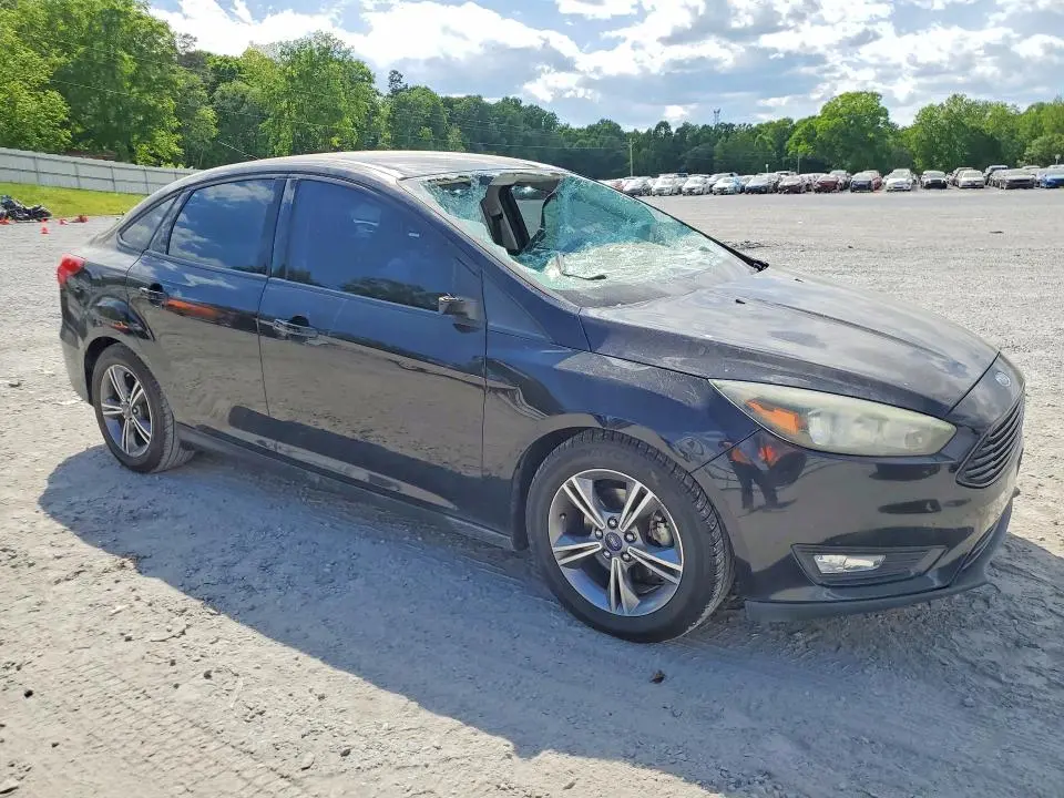 2016 FORD FOCUS SE  