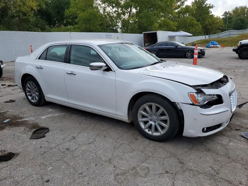 2014 CHRYSLER 300C   