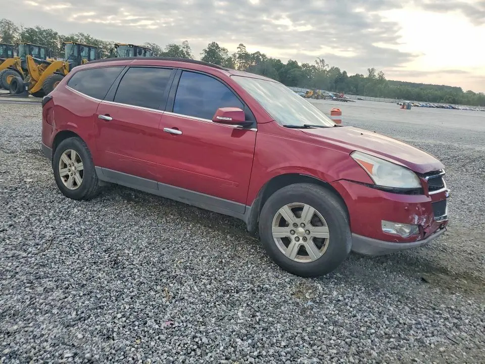 2010 CHEVROLET TRAVERSE LT  