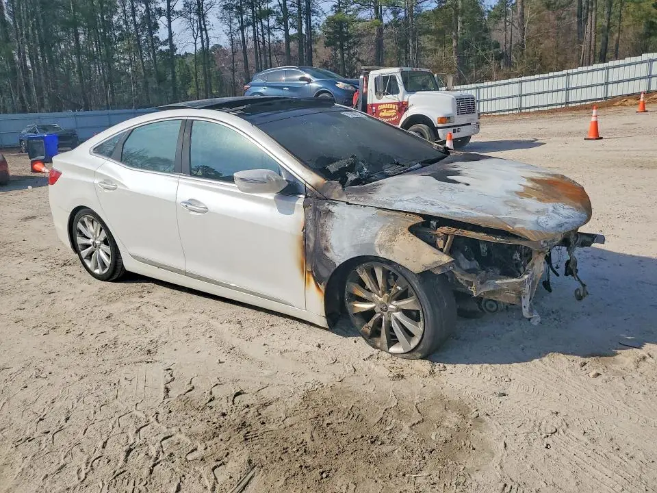 2012 HYUNDAI AZERA   