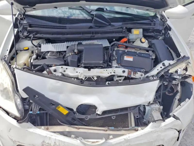 2013 TOYOTA PRIUS TWO  