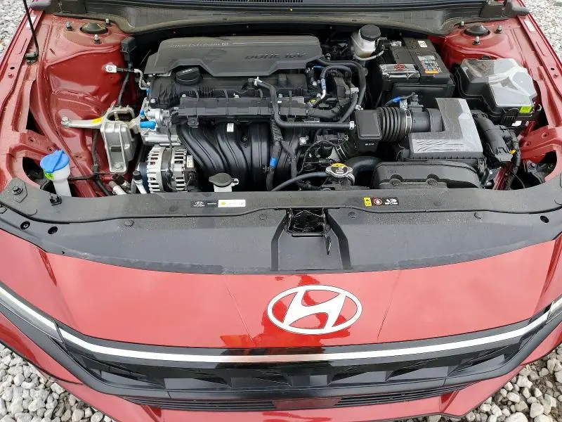 2025 HYUNDAI ELANTRA SEL  