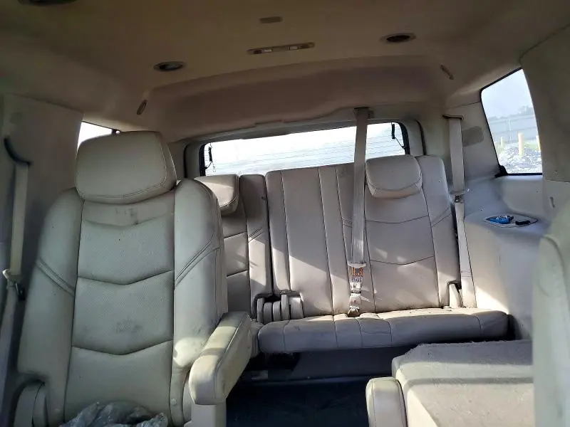 2017 CADILLAC ESCALADE LUXURY  