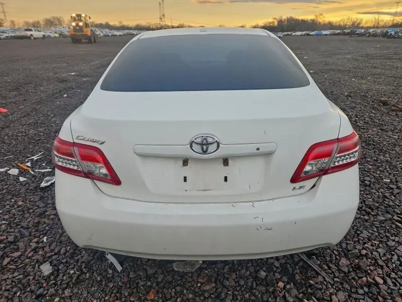 2011 TOYOTA CAMRY BASE  