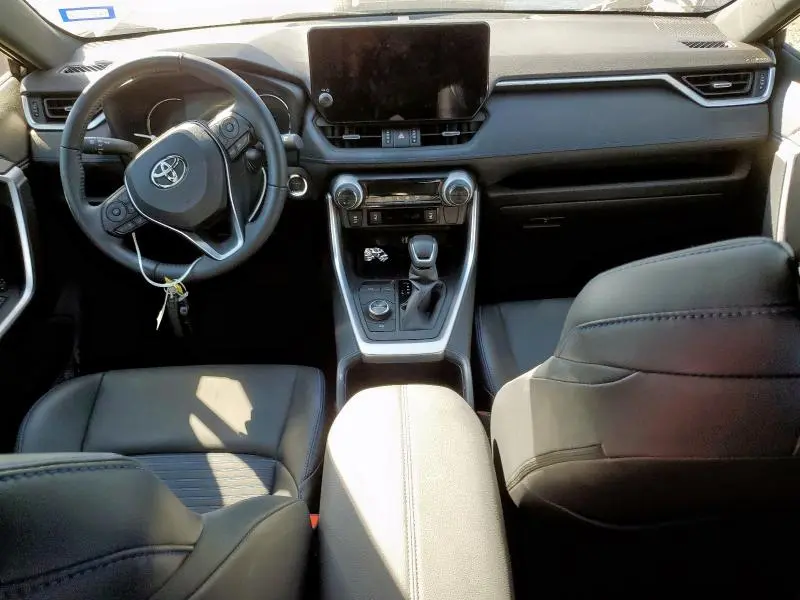 2025 TOYOTA RAV4 XSE  