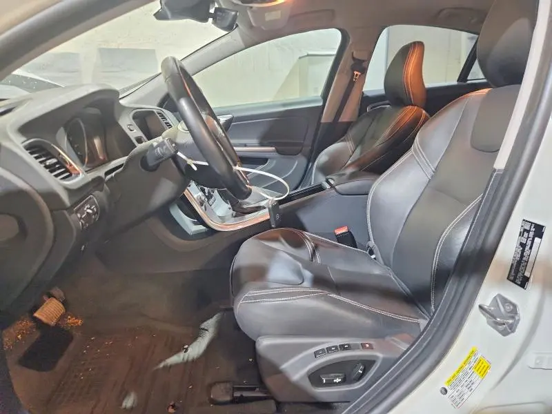 2018 VOLVO S60 DYNAMIC  