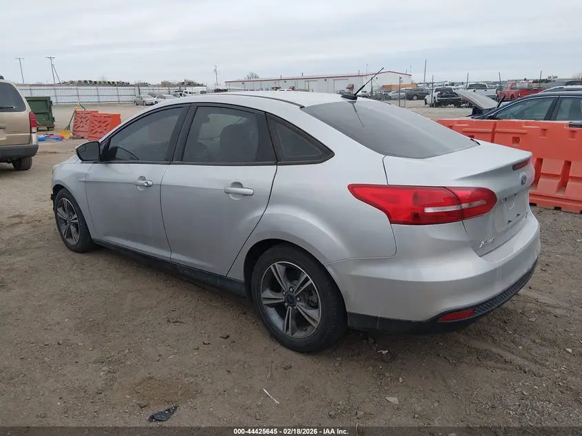 2016 FORD FOCUS SE