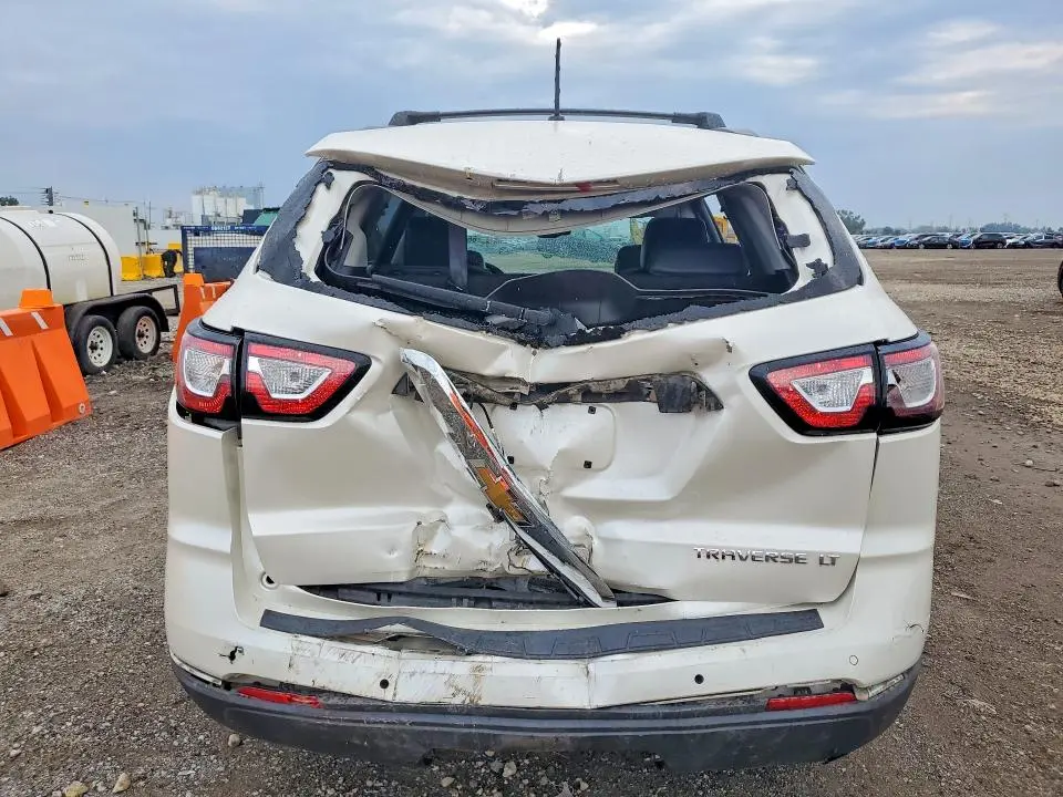 2013 CHEVROLET TRAVERSE LT  