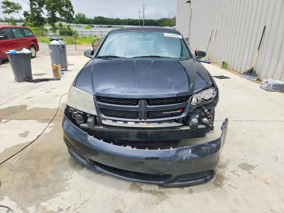 2014 DODGE AVENGER SE  