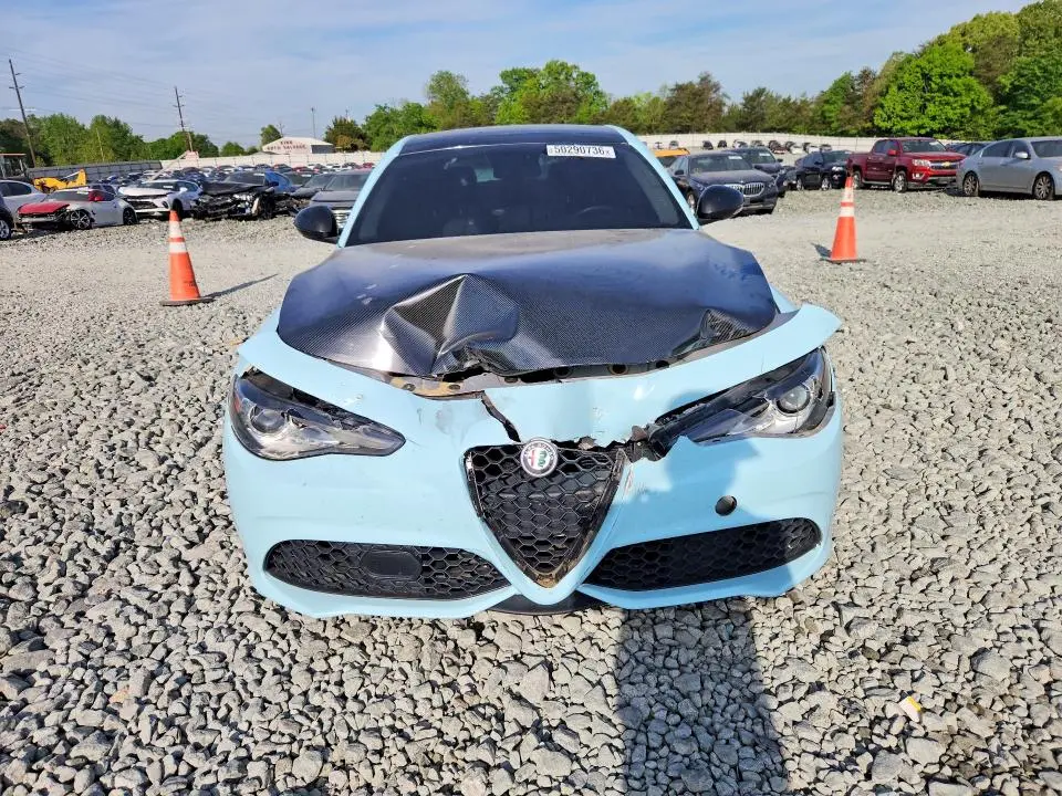 2017 ALFA ROMEO GIULIA Q4  