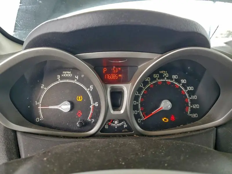 2011 FORD FIESTA SEL  