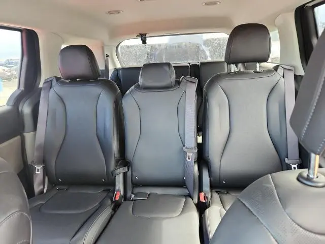2025 KIA CARNIVAL LX  
