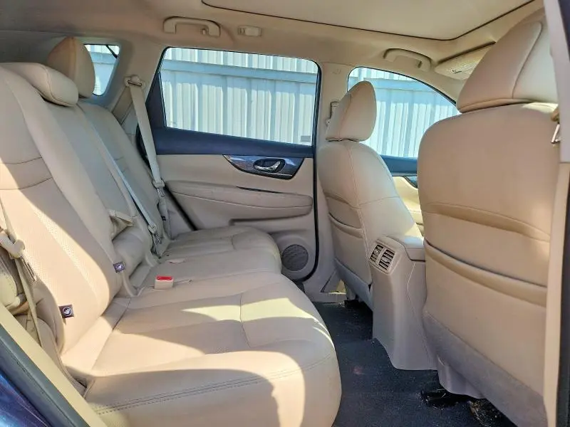 2016 NISSAN ROGUE SL  