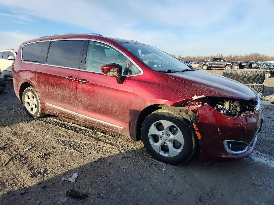 2017 CHRYSLER PACIFICA TOURING L PLUS  