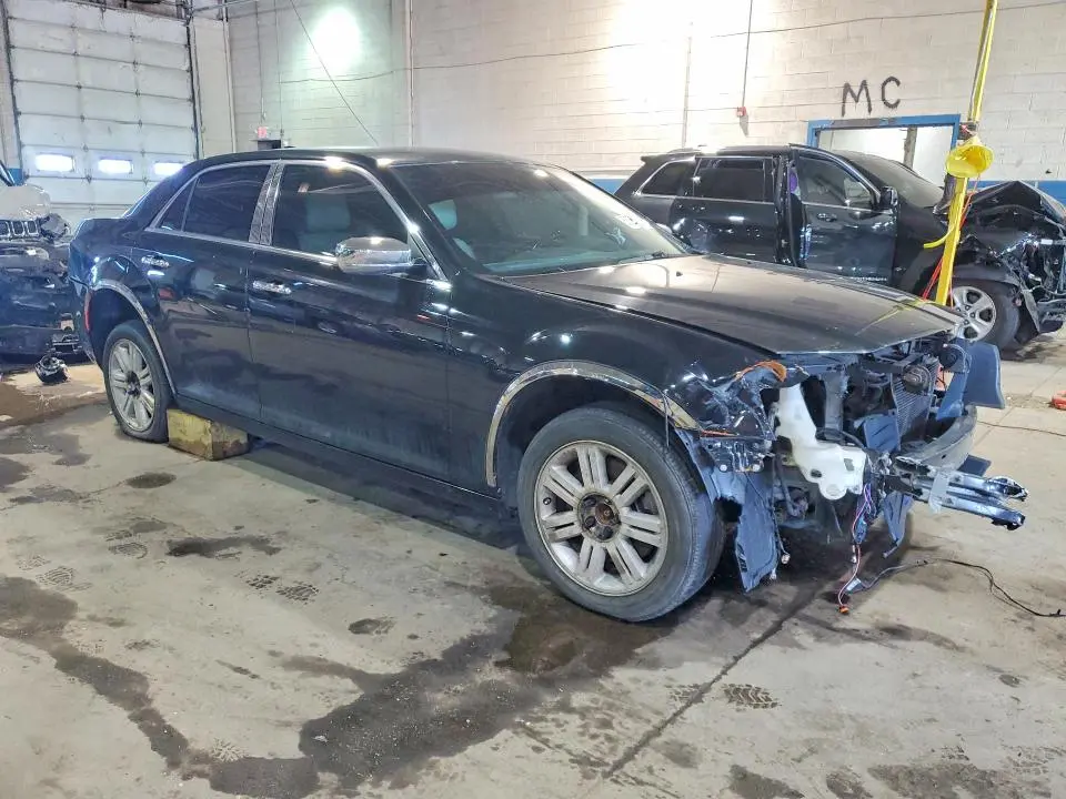 2018 CHRYSLER 300 LIMITED  