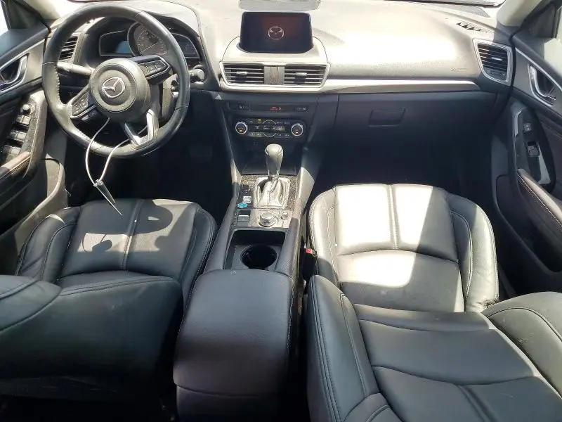 2018 MAZDA 3 TOURING  
