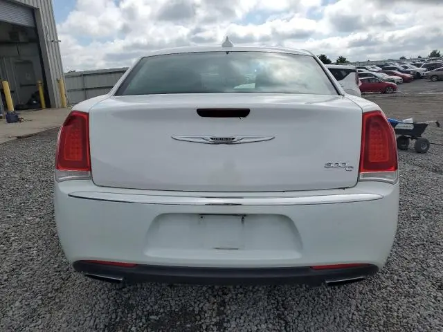 2016 CHRYSLER 300C   