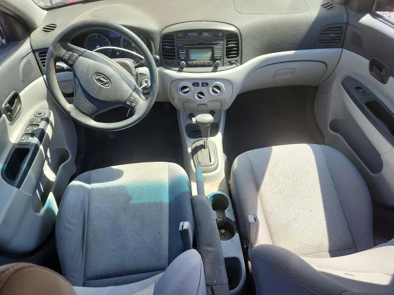 2011 HYUNDAI ACCENT GLS  
