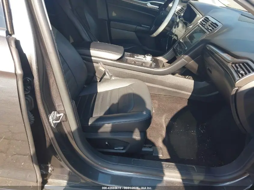 2017 FORD FUSION ENERGI SE LUXURY