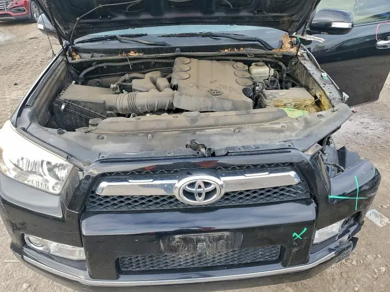 2011 TOYOTA 4RUNNER SR5  