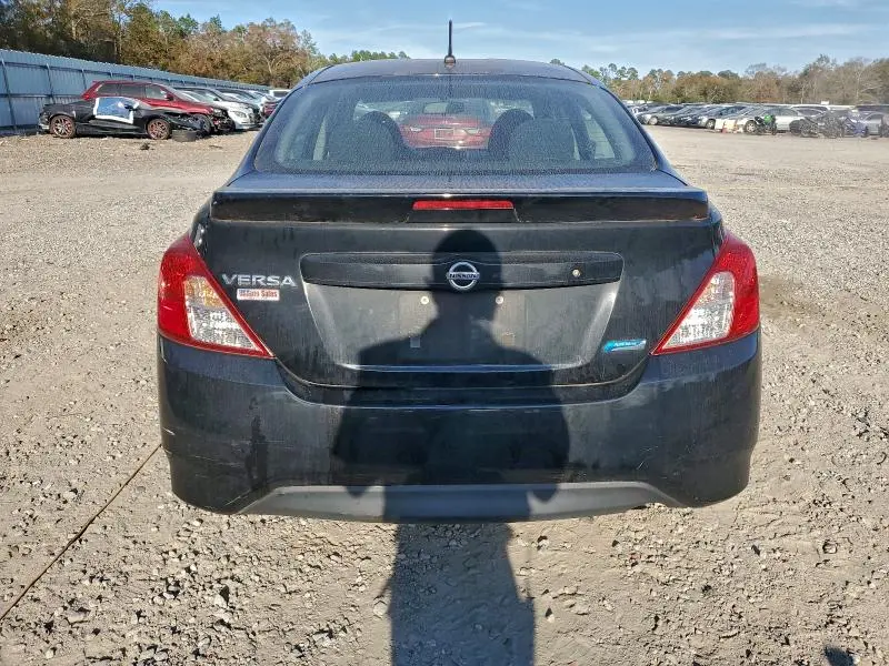 2016 NISSAN VERSA S  