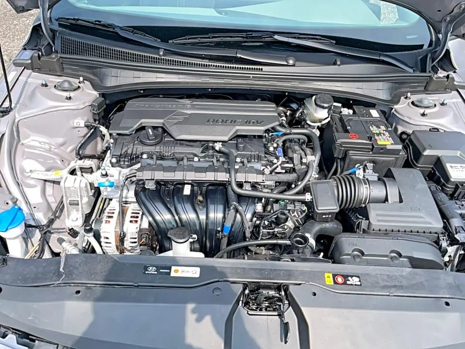2025 HYUNDAI ELANTRA SEL SPORT  