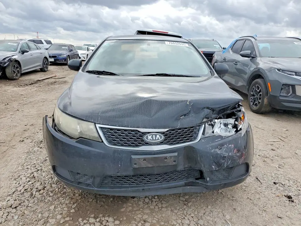 2013 KIA FORTE LX  