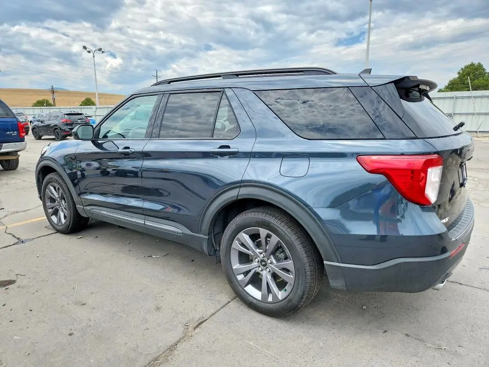2022 FORD EXPLORER XLT  