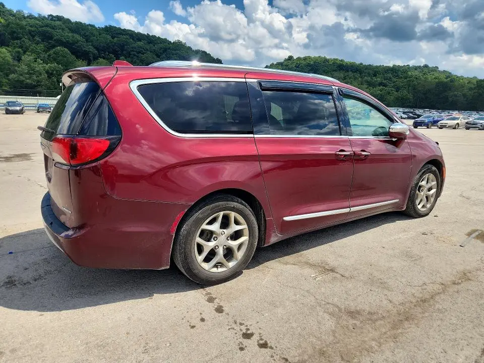 2018 CHRYSLER PACIFICA LIMITED  
