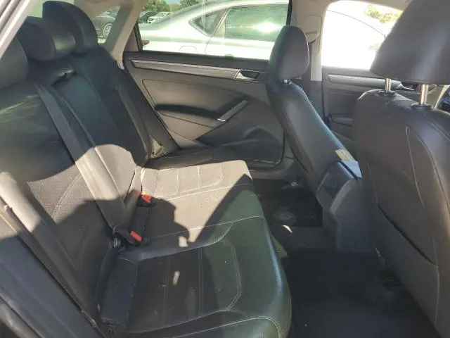 2018 VOLKSWAGEN PASSAT S  