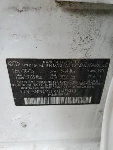 2019 HYUNDAI ELANTRA SE