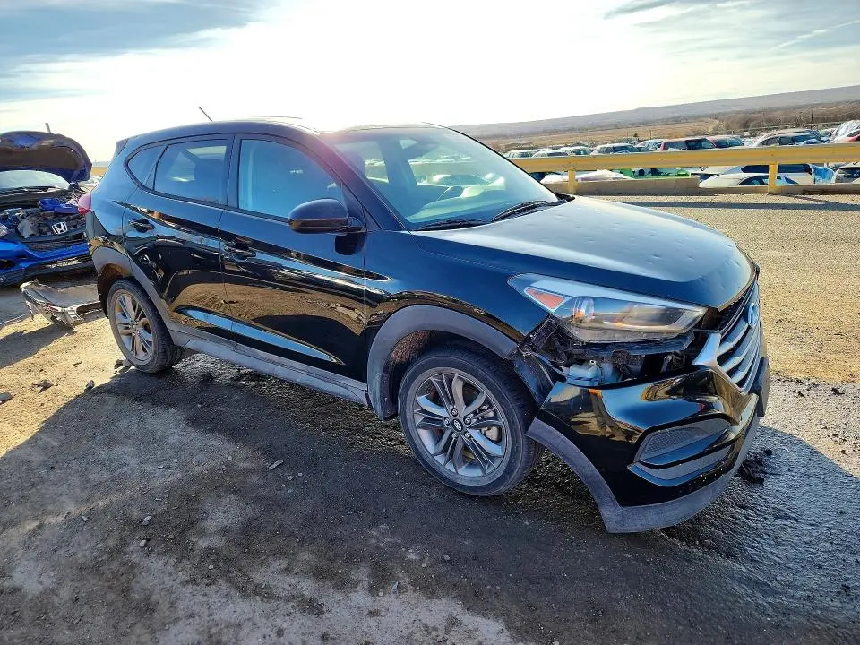 2018 HYUNDAI TUCSON SE  