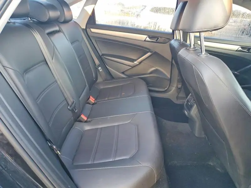 2020 VOLKSWAGEN PASSAT SE  