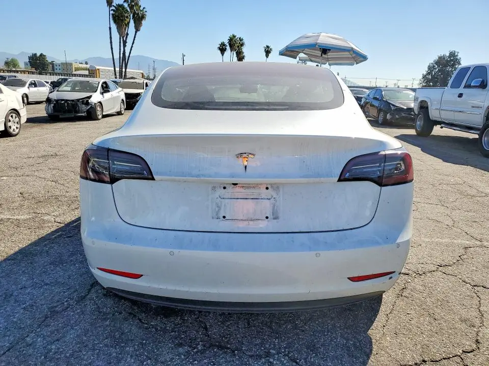 2018 TESLA MODEL 3   