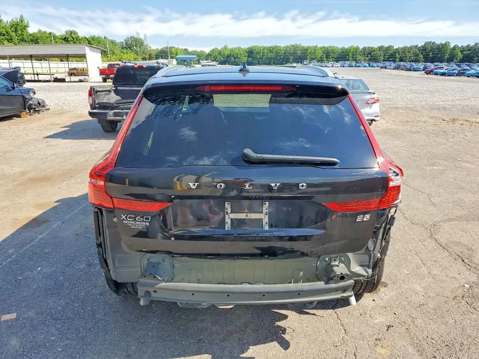 2022 VOLVO XC60 B5 INSCRIPTION  