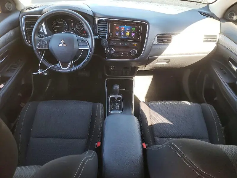 2018 MITSUBISHI OUTLANDER SE  
