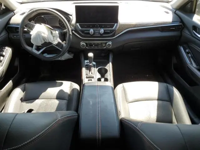 2023 NISSAN ALTIMA SR  