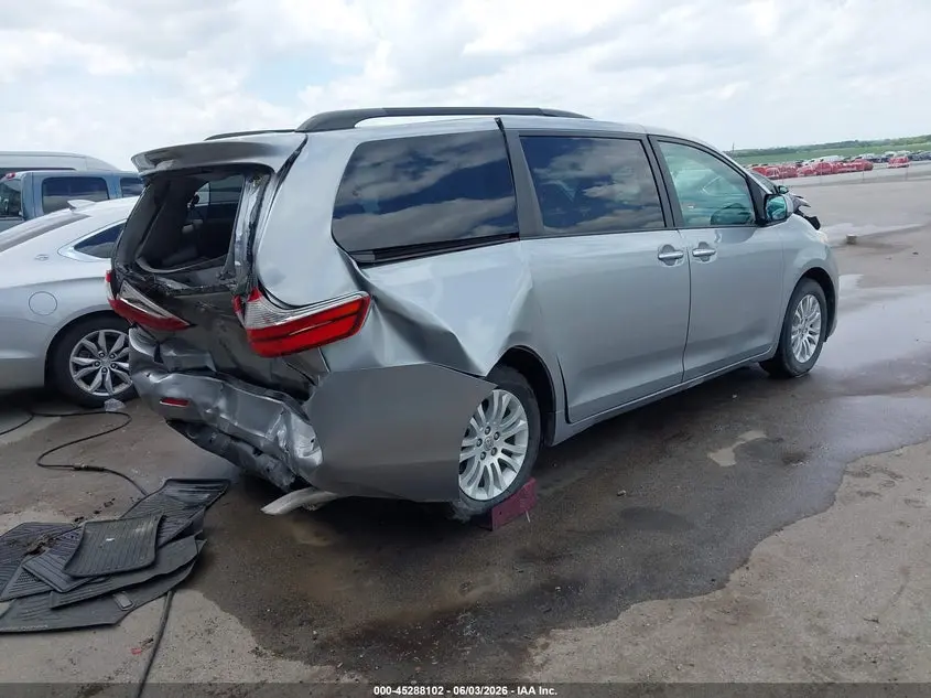 2017 TOYOTA SIENNA XLE PREMIUM 8 PASSENGER