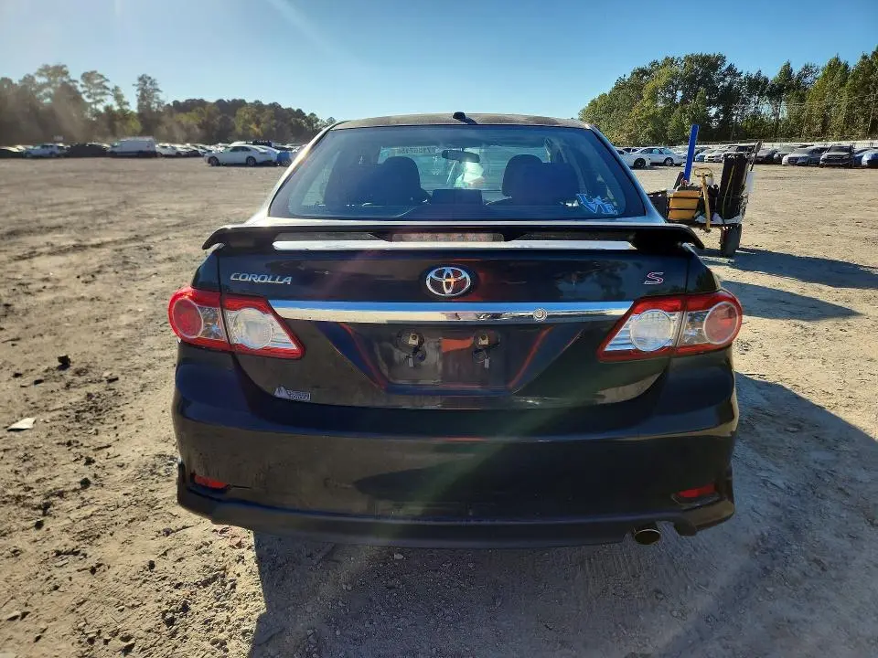 2011 TOYOTA COROLLA S  