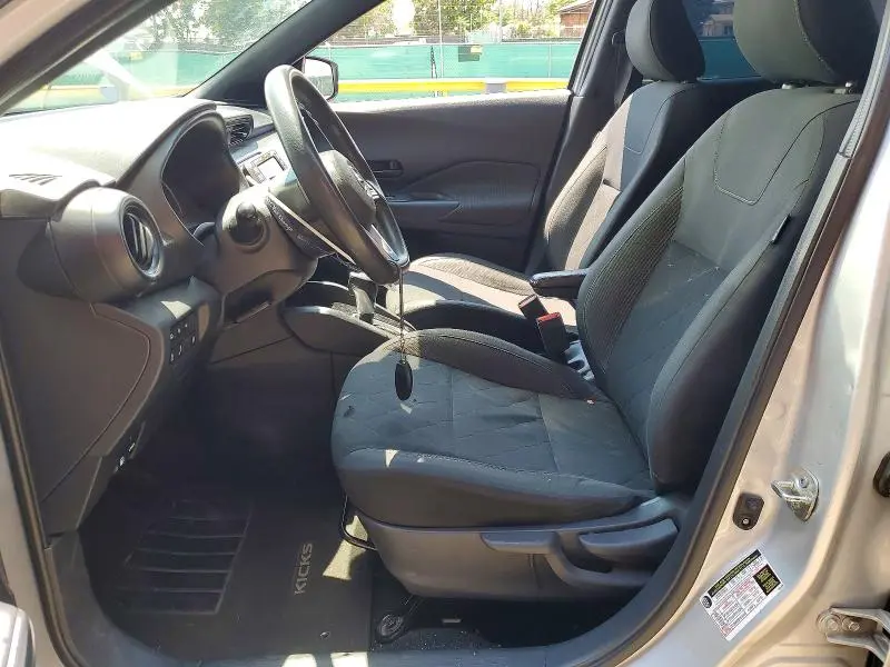 2020 NISSAN KICKS S  