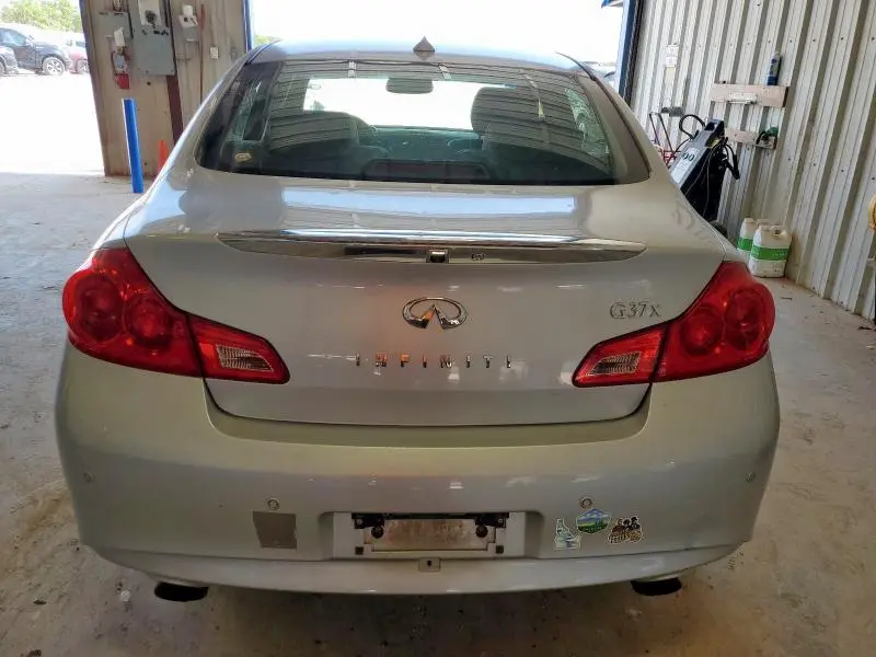 2012 INFINITI G37   