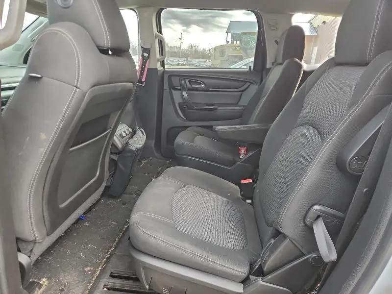 2016 CHEVROLET TRAVERSE LT  