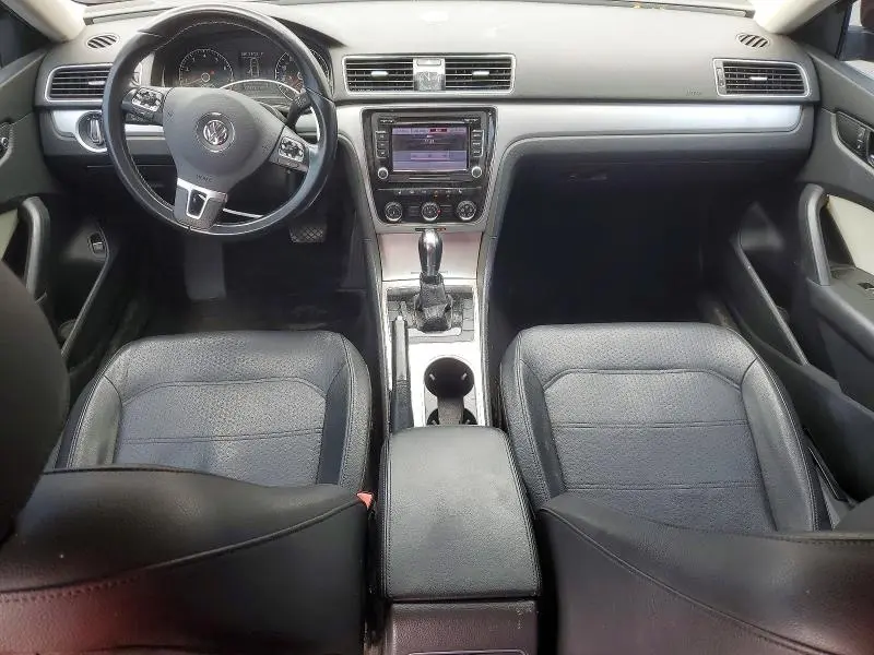 2013 VOLKSWAGEN PASSAT SE  