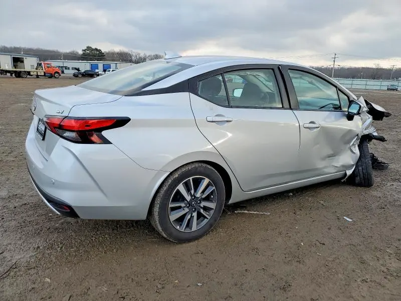 2023 NISSAN VERSA SV  