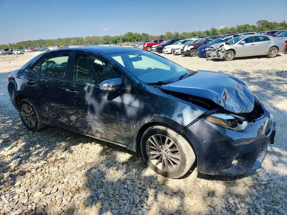2015 TOYOTA COROLLA LE PLUS  