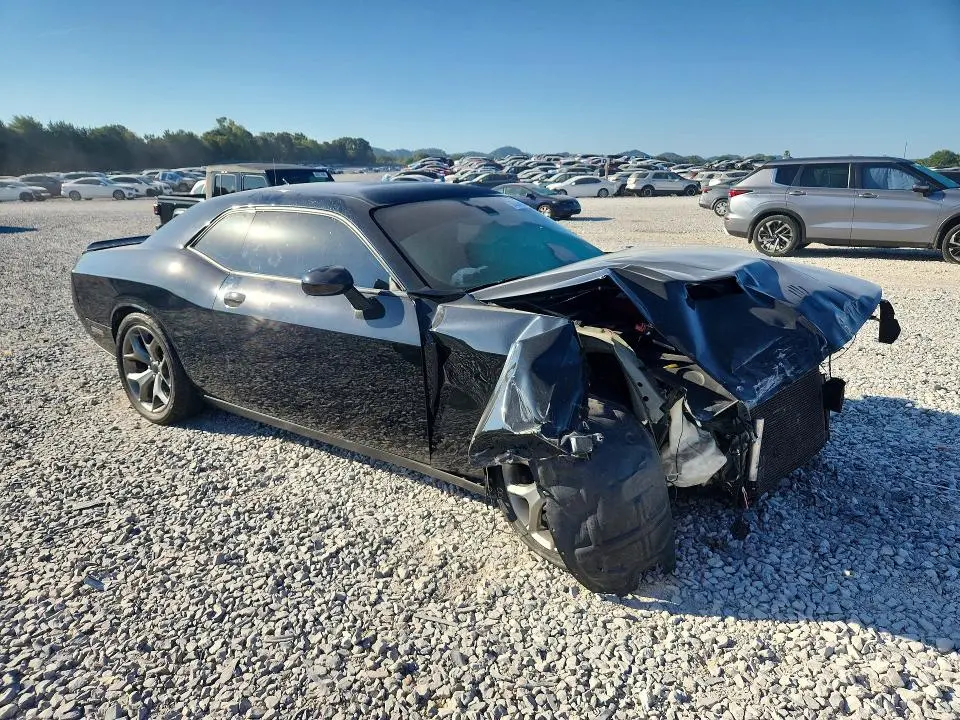 2016 DODGE CHALLENGER SXT  